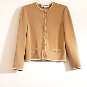 CASTLEBERRY VINTAGE TAN AND WHITE TOP ..SIZE S